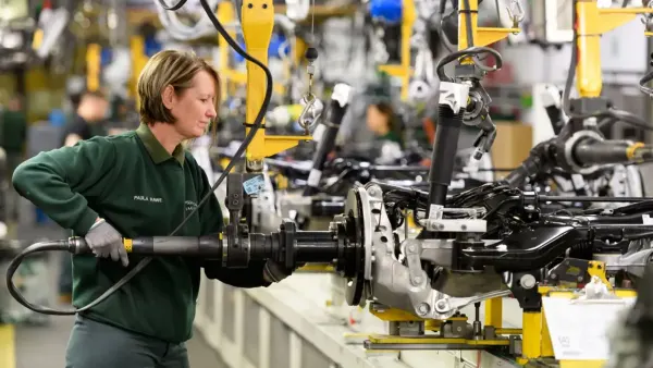 Francia aceptará a Reino Unido en Made in Europe si bloquea a China