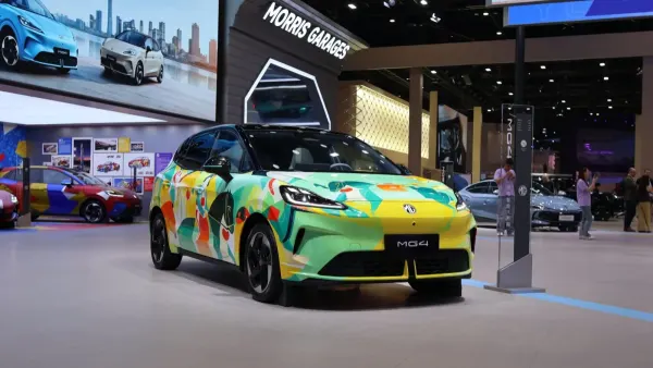 China advierte a Reino Unido con represalias si frena sus eléctricos