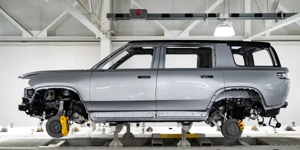 Rivian y Redwood amplían su acuerdo de reciclaje de baterías de vehículos