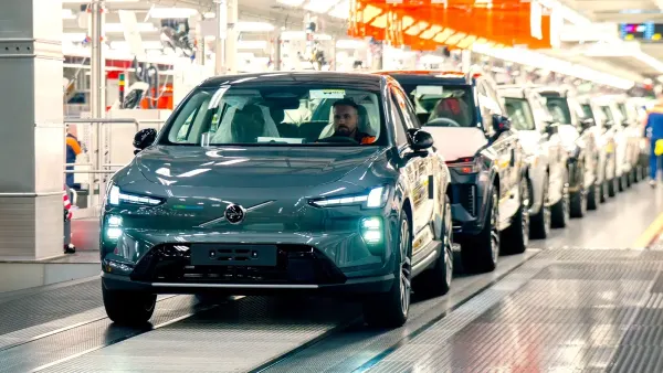 Volvo EX60, problemas de producción frenan su entrega con 810 km