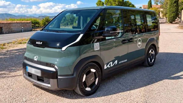Kia PV5 Passenger eléctrico: ¿puede sustituir al monovolumen familiar que echáis de menos?