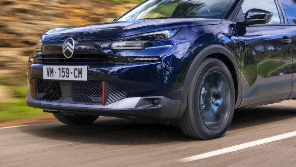 Citroën ë-C4, 416 km de autonomía y 480 litros de maletero