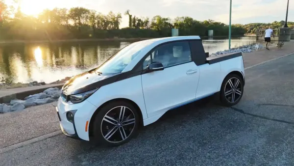 BMW i3, convertido en una pick-up pequeña por un coste de $8.000