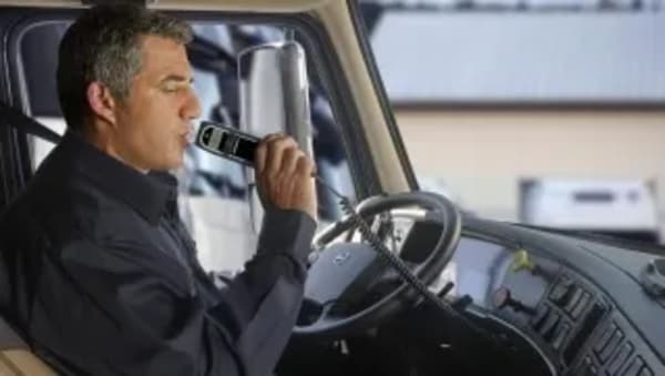7 de julio: la DGT pone fecha a la obligatoriedad de llevar un sistema preinstalado de medición de alcohol para todos los nuevos coches matriculados