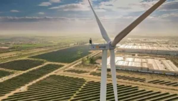 Más de 89.000.000 € para repotenciar estos 24 proyectos andaluces, entre parques eólicos y centrales hidroeléctricas, y alcanzar 2.000.000 de kW de potencia