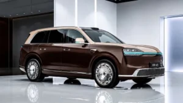 El SUV eléctrico de lujo 'made in China' con tecnología Huawei se renueva para ofrecer hasta 903 CV y 1.405 km de autonomía