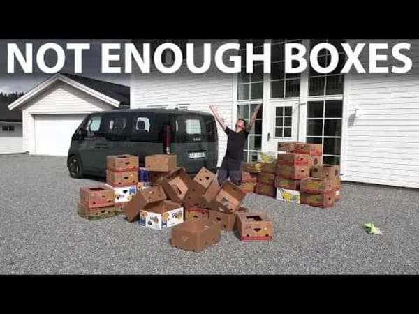 Prueba de la "caja de plátanos" del Kia PV5 de pasajeros