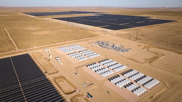 La energía solar y el almacenamiento siguen dominando la carrera energética en EE. UU.
