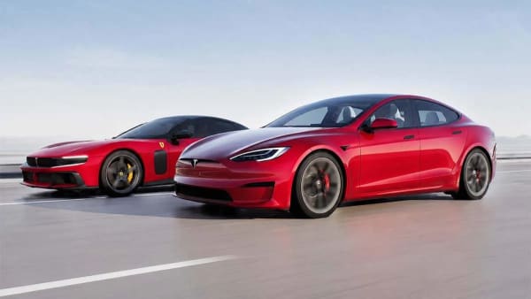 El Tesla Model S Plaid sonroja al Ferrari Luce: es más rápido, ligero y aerodinámico