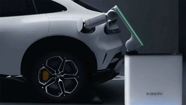 El nuevo invento de Xiaomi: Cargar tu coche eléctrico automáticamente en casa