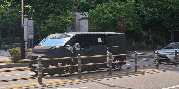 La furgoneta eléctrica de Kia tendrá un hermano mayor: primer vistazo al PV7 [Imágenes]