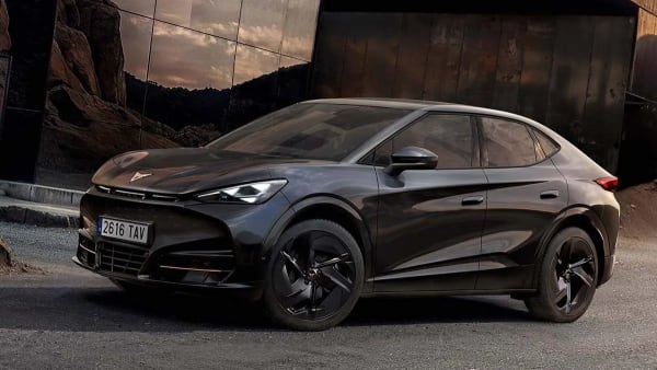 CUPRA Tavascan, nueva versión de 190 CV desde 31.455€, acabado Black Edition