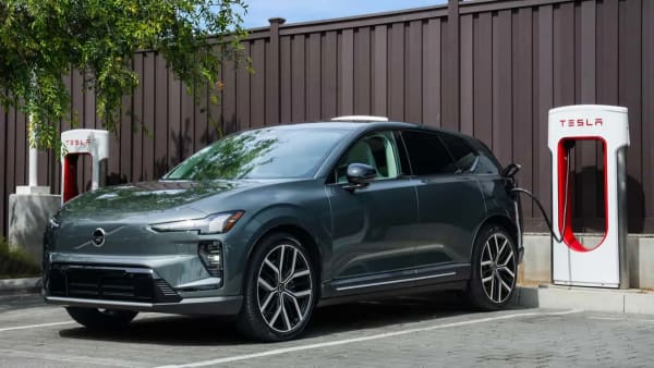 Volvo EX60 y EX90, mejora clave en la carga rápida para sus SUV eléctricos