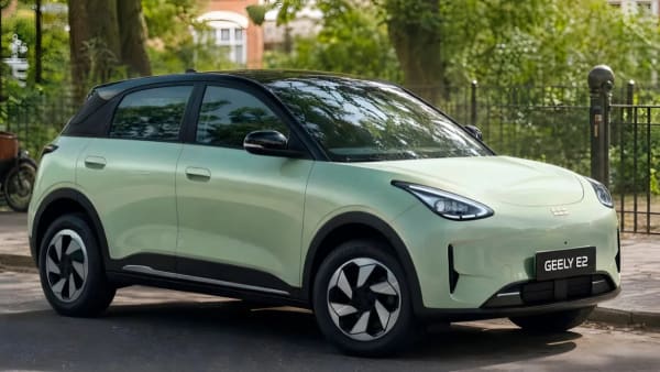 El Geely E2 llega dispuesto a demostrar que un coche eléctrico pequeño no tiene por qué se