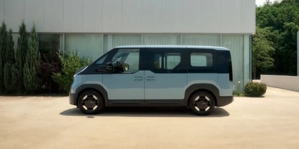 Kia PV5, tres nuevas variantes, incluyendo una de 7 plazas, en el BIMOS