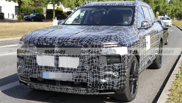 BMW iX7 2028, fotos espía del SUV eléctrico más lujoso de la marca