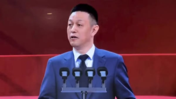 William Li (Nio), vuelve a la Universidad de Pekín y reflexiona sobre su carrera