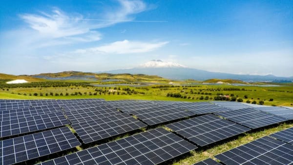 Sicilia, la mayor planta solar de Italia ya está en funcionamiento