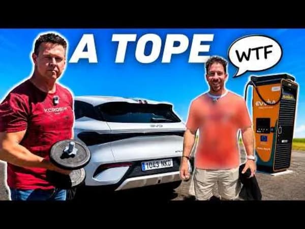 Viaje eléctrico 10.000 km por Europa, la aventura de Carlos y Mario
