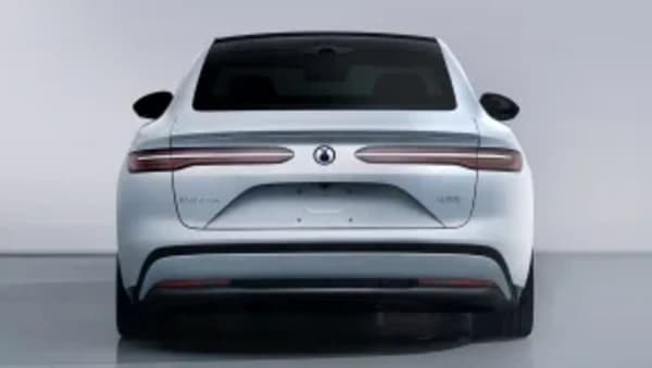 Denza Z9S, la berlina de BYD con 952 CV y versiones PHEV y EV
