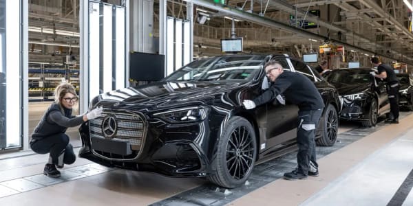 Mercedes-Benz Clase C eléctrico, arranca su producción en Hungría