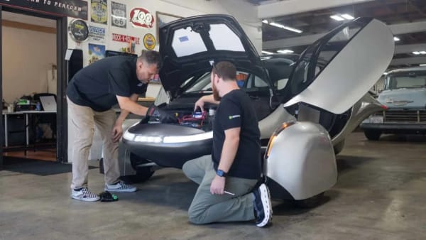 Aptera, sin red de servicio: así reparará sus coches la marca solar