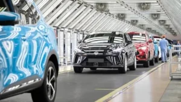 China, exportaciones récord de vehículos en 2026, más de la mitad eléctricos