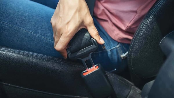 DGT, fin de la excepción del cinturón de seguridad para taxistas y repartidores