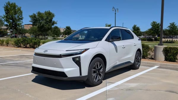 Toyota bZ4X, $3.000 de descuento para dueños de otros eléctricos en EE.UU.