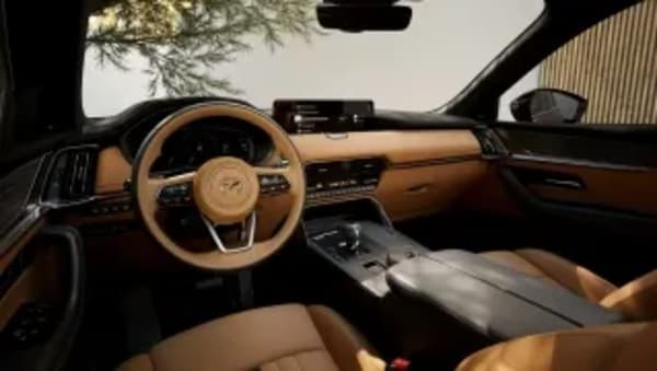 Distracción al volante, las pantallas táctiles no son el único problema en los coches