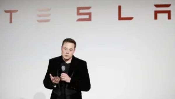 Tesla, accionistas piden explicaciones a Elon Musk por retrasos en robotaxis y FSD