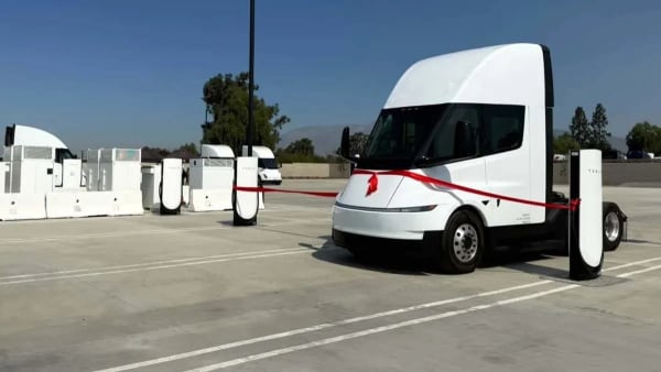 Tesla Semi, primer Megacharger público de 1.200 kW en California