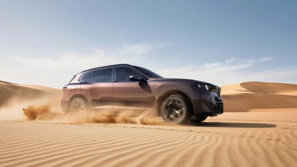 BMW iX5, más grande y con TV de 31 pulgadas para los pasajeros, solo en China