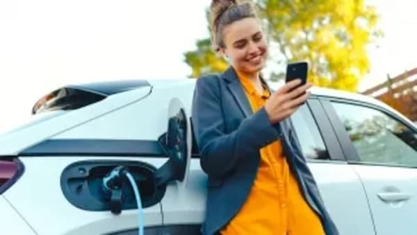 Dueños de eléctricos, el 94% no volvería a la gasolina por el ahorro