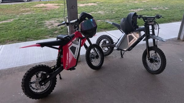 Anyland Rev Pro, la e-moto de bajo coste con "auto-wheelies"