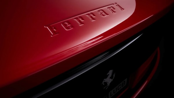 Ferrari Luce, el primer coche eléctrico arrasa en reservas, cola hasta 2027