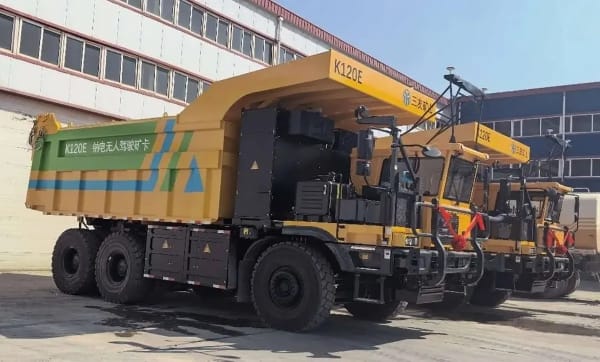 Camión minero eléctrico, China entrega el primero con batería de iones de sodio