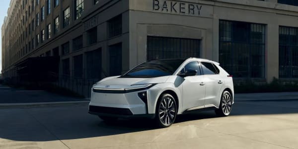 Toyota bZ 2027, precios desde $34.980, llega en septiembre a EE.UU.