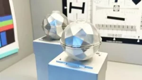 Japón, esferas fotovoltaicas que capturan luz desde todos los ángulos