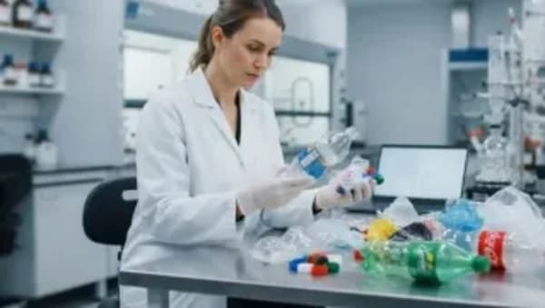 Hidrógeno verde, botellas de refresco para coches eléctricos, captura de carbono