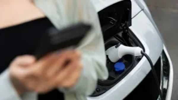 Coches eléctricos, un estudio revela que están más baratos que nunca en Europa