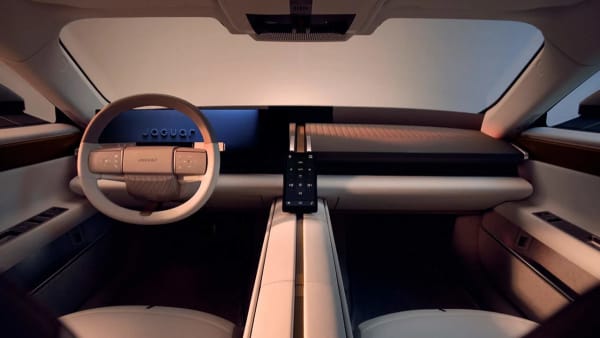 Jaguar Type 01, su interior con cuatro plazas y diseño innovador