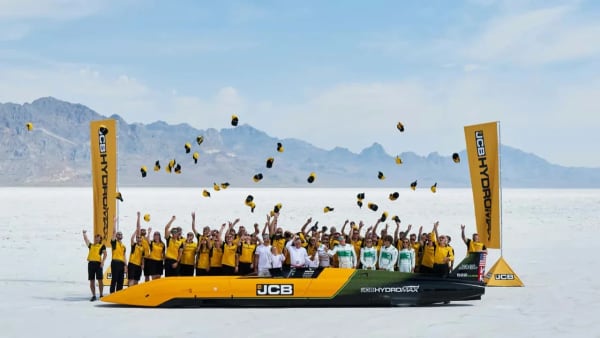 JCB Hypermile, el coche de hidrógeno más rápido del mundo, alcanza 406 mph