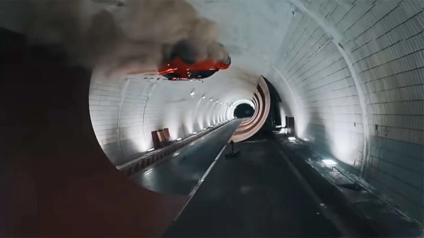 Voyah Passion S, el SUV eléctrico de 637 CV que circula boca abajo en un túnel