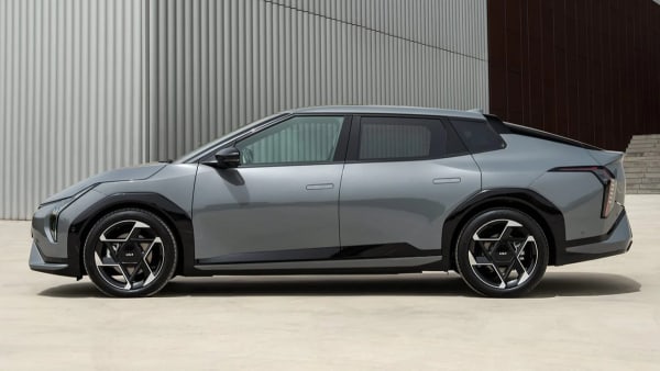 KIA EV4 Fastback, el eléctrico que cuesta 4.600€ menos y tiene más autonomía