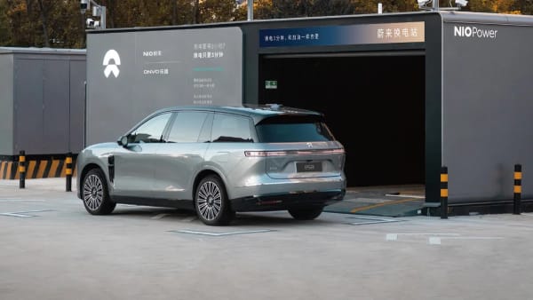 Nio ES8, 140.000 unidades entregadas, mantiene el ritmo de 10.000 al mes