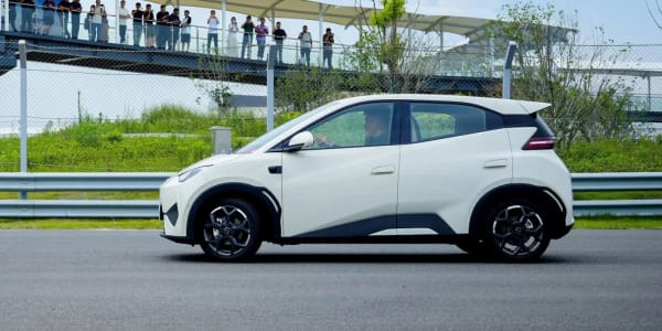 BYD Seagull, el eléctrico barato se renueva con un interior mejorado y gran pantalla