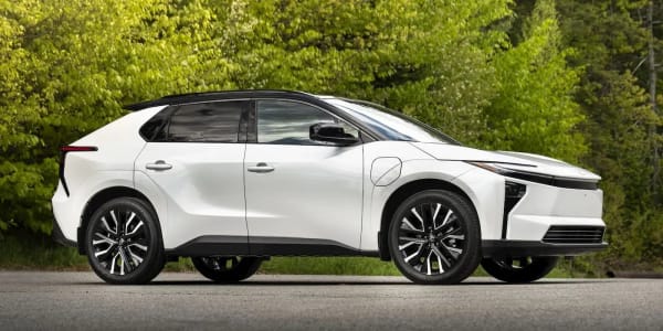 Toyota bZ 2027, ya a la venta desde 34.980 dólares en EE. UU. y Canadá