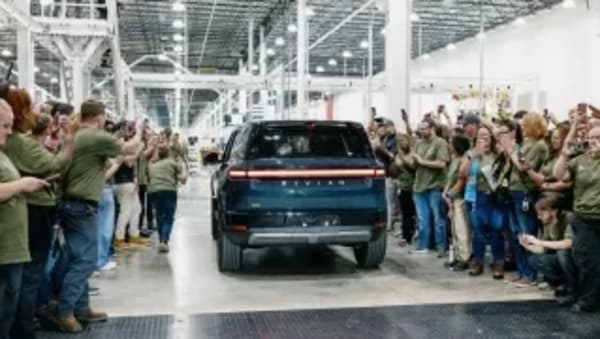 Rivian R2, el coche el\u00e9ctrico desarrollado para Europa, as\[i es su estrategia