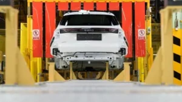 Coche eléctrico, la electrificación crea nuevos empleos en Europa
